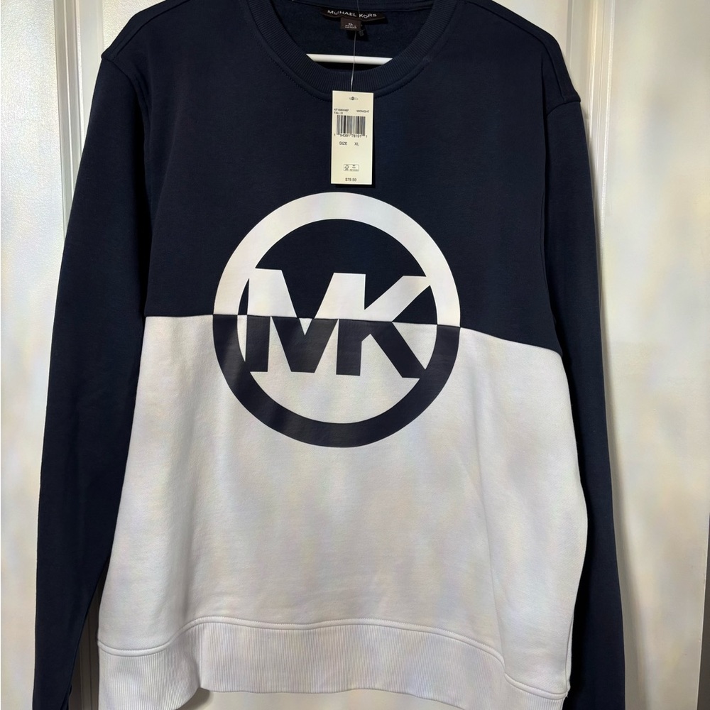 Michael Kors Men's Navy and White Sweater